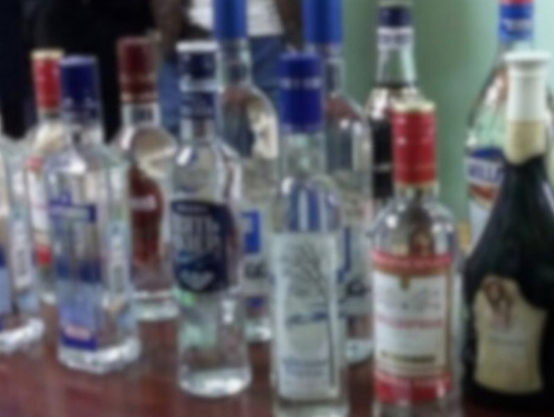 Хуурамч архи, согтууруулах ундааг гар дээрээс худалдаалах зөрчил нэмэгдэж байна